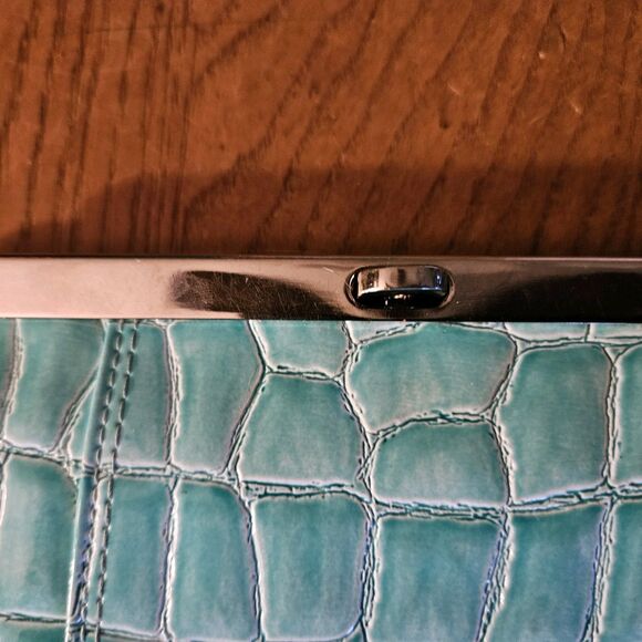 Women's Wallet Crocodile Embossed Turquoise Snake Unique Close - Picture 4 of 10